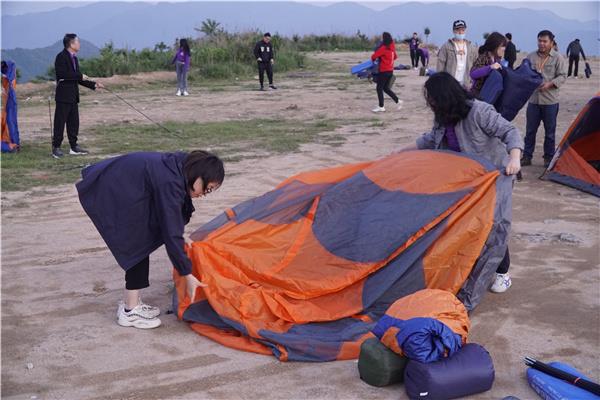 元垄覆卮山户外露营01.jpg