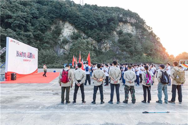 杭州拓展教官团队.jpg