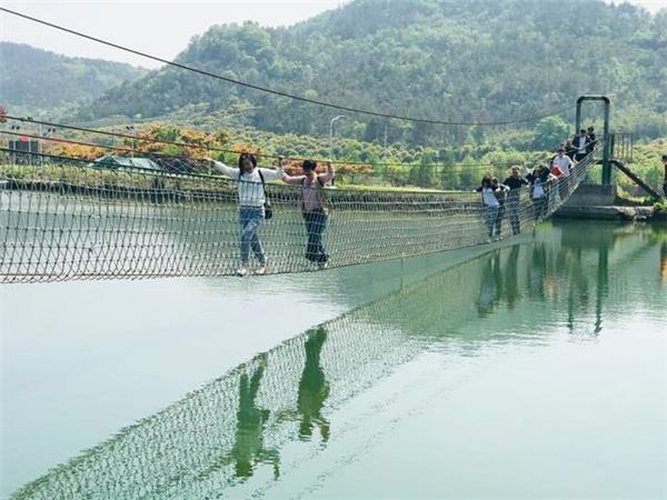 杭州下渚湖拓展基地缅甸桥09.jpg